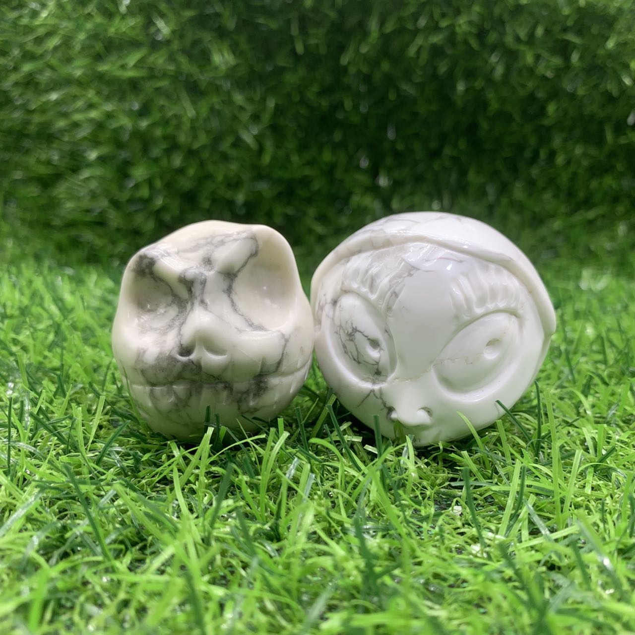 Jack and his girlfriend skull carving