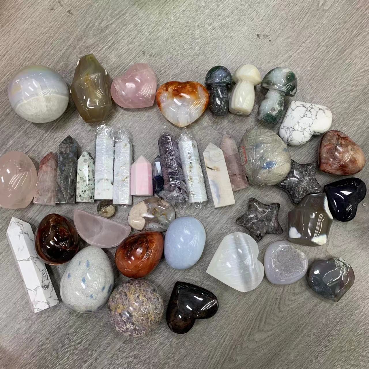 NB healingcrystal $22.99 fun basket get 1 K2 egg and 1rosequartz heart and 5small tower etc