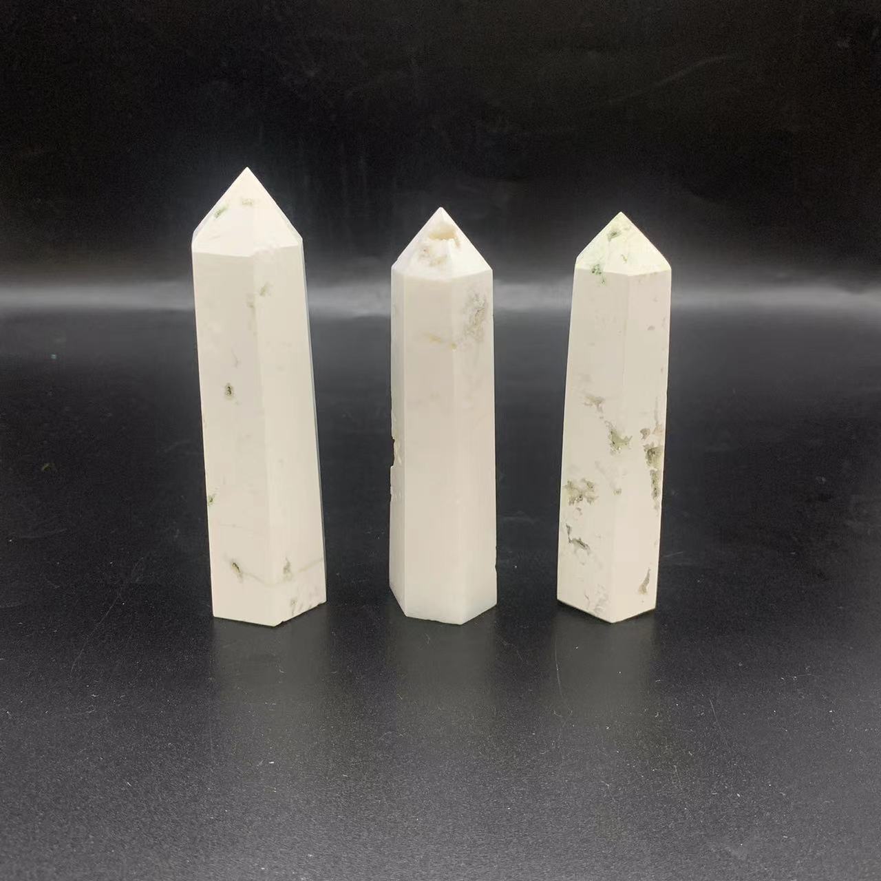 TS 29 three white agate