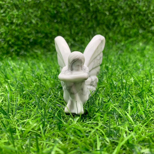 Howlite crying angel carving