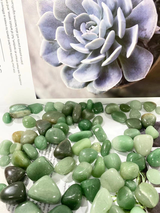 Green aventurine tumble