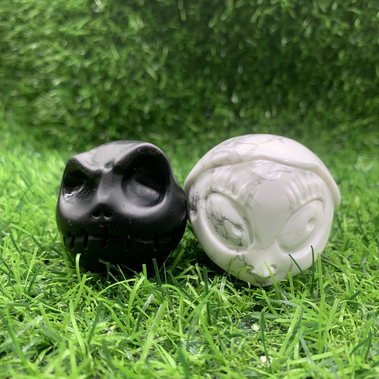 Jack and his girlfriend skull carving